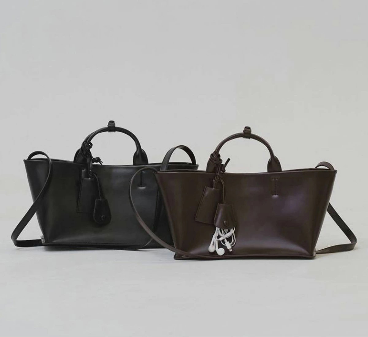 TODAYFUL ユースフルレザーバッグM カラー展開 ブラック ダークブラウン