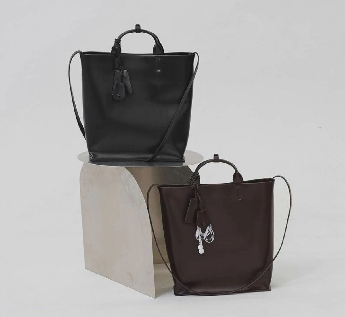TODAYFUL ユースフルレザーバッグL カラー展開 ブラック ダークブラウン